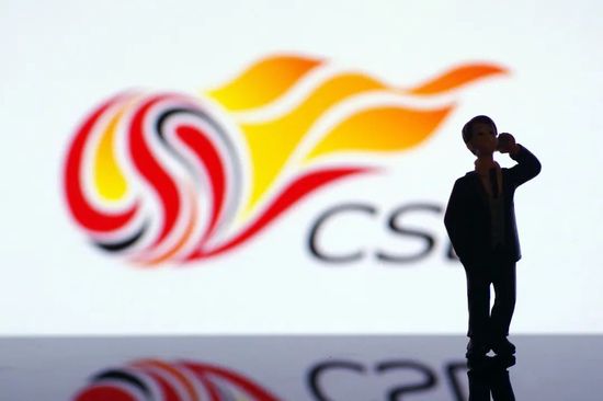 12月3日，由导演陈可辛执导，巩俐领衔主演的国民电影《中国女排》曝光了青年;和平版海报，由彭昱畅出演的陈忠和首次亮相，青年;和平正式集结